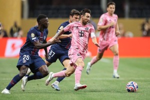 伊布：别搞得梅西要背锅一样！队友限制了他！