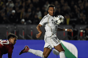 姆巴佩帽子戏法比肩梅西,皇马5-0欧冠客场大捷,被嘲讽只会虐菜 姆巴佩帽子戏法比肩梅西,皇马5-0欧冠客场大捷,被嘲讽只会虐菜