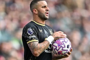 凯尔沃克重提离开曼城一事：在球队困难时期离开有些自私