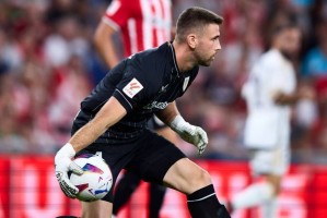 西蒙:海外踢西甲不尊重球迷 尼科续约展现毕巴也能出世界级球员 西蒙:海外踢西甲不尊重球迷 尼科续约展现毕巴也能出世界级球员