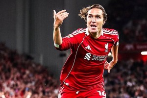 基耶萨留守红军开启新篇,雷纳登陆意甲倒计时