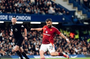 悲喜夜！维拉复仇热刺，切尔西送曼联耻辱纪录，曼城跌出欧冠区