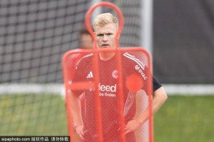 德甲球队法兰克福备战新赛季</title>
        
    <title>德甲球队法兰克福备战新赛季 德甲球队法兰克福备战新赛季</title>
        
    <title>德甲球队法兰克福备战新赛季