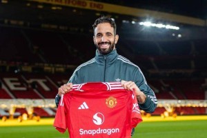 引援难度大只是第一步，阿莫林不该被继续信任，曼联复兴路漫漫