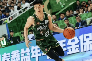 欧冠决赛惊现超级逆转,皇马3比1战胜利物浦夺冠,安切洛蒂赛后透露更衣室秘密 欧冠决赛惊现超级逆转,皇马3比1战胜利物浦夺冠,安切洛蒂赛后透露更衣室秘密