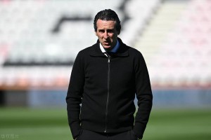 1-0,53岁埃梅里率队2连胜,追平切尔西,逼近欧冠席位区 1-0,53岁埃梅里率队2连胜,追平切尔西,逼近欧冠席位区