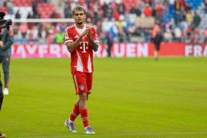 哈曼：利物浦在嘲笑拜仁，花那么多钱买个28岁的迪亚斯还给高薪