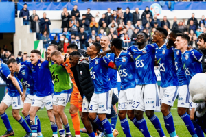 法甲焦点战:雷恩VS朗斯——攻防博弈下的胜负手与比分推演 法甲焦点战:雷恩VS朗斯——攻防博弈下的胜负手与比分推演