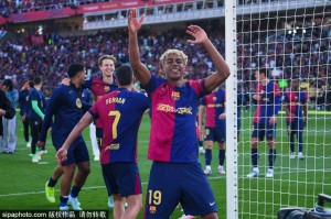 观战台:巴萨赢球获西甲冠军 米兰冲击意大利杯冠军 观战台:巴萨赢球获西甲冠军 米兰冲击意大利杯冠军