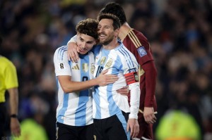 球王诞生!梅西球王加冕,国际足坛历史第一人 球王诞生!梅西球王加冕,国际足坛历史第一人