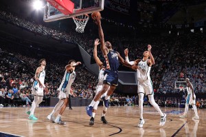 小卡狂轰31分文班19分 美国条纹队淘汰世界队