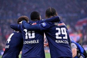 巴黎4-0完胜皇马晋级决赛，姆巴佩未进球仍痛哭