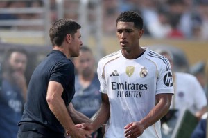 西甲第八轮:巴萨2-1阿劳霍绝杀,弗里克停赛;皇马姆巴佩终场前制胜领跑 西甲第八轮:巴萨2-1阿劳霍绝杀,弗里克停赛;皇马姆巴佩终场前制胜领跑