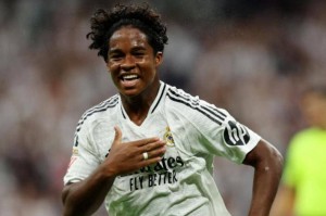 官宣加盟！皇马新大罗亮相法甲赛场，传射俱佳天赋爆发，剑指2026世界杯