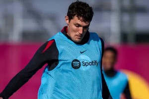 10球3助攻！巴萨挖角曼城失意带刀后卫，克里斯滕森最佳替代者