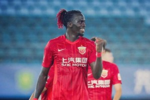 欧冠资格赛次回合:红星大胜红魔,阿拉木图逆转晋级! 欧冠资格赛次回合:红星大胜红魔,阿拉木图逆转晋级!