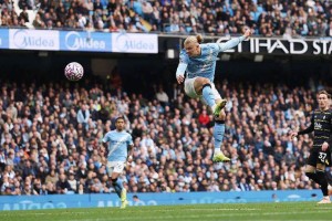 连续11场破门+刷爆英超神迹!哈兰德双响,曼城2-0埃弗顿追平枪手 连续11场破门+刷爆英超神迹!哈兰德双响,曼城2-0埃弗顿追平枪手