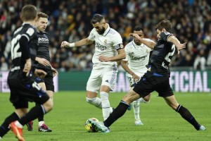 西甲深夜大战!马竞冲冠失利转守欧冠,皇家社会绝境求生要逆袭 西甲深夜大战!马竞冲冠失利转守欧冠,皇家社会绝境求生要逆袭