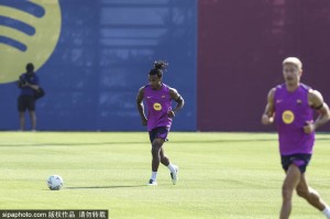 巴塞罗那新星福尔特:法甲的召唤与未来的抉择 巴塞罗那新星福尔特:法甲的召唤与未来的抉择