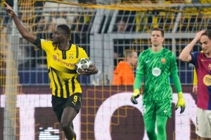 接班莱万!弗利克相中德甲29岁神锋 他曾5次攻破巴萨球门 接班莱万!弗利克相中德甲29岁神锋 他曾5次攻破巴萨球门