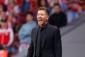 6万人沸腾!西蒙尼带队狂飙:儿子助攻,西甲4场10分,闯进前4 6万人沸腾!西蒙尼带队狂飙:儿子助攻,西甲4场10分,闯进前4