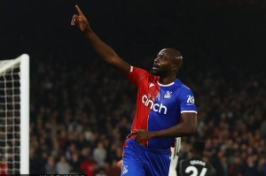 尤文冬窗想签高中锋 总价3300万欧求购水晶宫主力