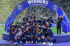 恩里克“疯了”!巴黎5-0国米首夺欧冠,他为这球狂奔半场! 恩里克“疯了”!巴黎5-0国米首夺欧冠,他为这球狂奔半场!