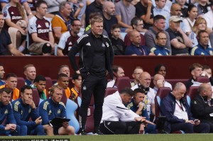 刺刀见红?纽卡主帅:伊萨克的事情很难办 期待下轮战利物浦 刺刀见红?纽卡主帅:伊萨克的事情很难办 期待下轮战利物浦