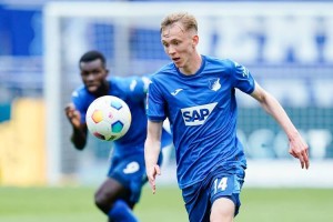 德甲榜首级对决!勒沃库森主场迎战霍芬海姆,争冠热门能否巩固领跑优势? 德甲榜首级对决!勒沃库森主场迎战霍芬海姆,争冠热门能否巩固领跑优势?