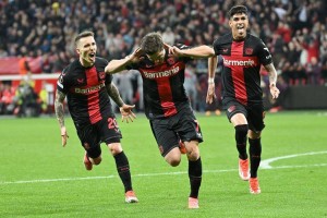 德甲焦点战:勒沃库森与霍芬海姆的激情碰撞 德甲焦点战:勒沃库森与霍芬海姆的激情碰撞