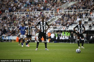 欧文解析利物浦追伊萨克转会传闻：背后的复杂性与机遇