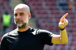 瓜帅:史上最伟大运动员乔丹15年6冠,我16年12冠应该不算差 瓜帅:史上最伟大运动员乔丹15年6冠,我16年12冠应该不算差