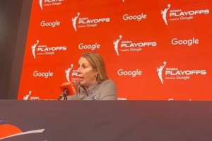 山猫主帅因批评裁判被罚1.5万 WNBA史上最重个人罚款 山猫主帅因批评裁判被罚1.5万 WNBA史上最重个人罚款