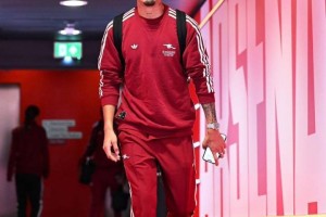 5200万新援首秀推迟！因卡皮耶今天替补未登场，阿森纳用完5换人