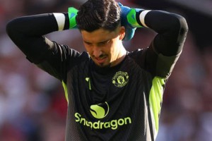 曼联又一人决定不走了！巴因迪尔拒绝土超冠军，决心留下争夺首发