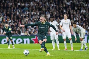 欧冠综述：曼城2-1逆转皇马 阿森纳6战全胜领跑 穆帅斩落意甲冠军