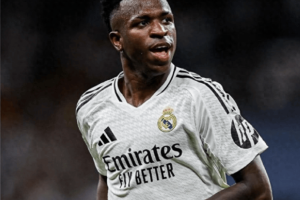 金球奖第2跌至第16！皇马25岁巨星失宠，还让位姆巴佩，无缘核心