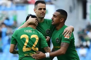 放弃加蓬籍!足协提前拍板同意法甲冠军队王牌核心归化入籍,已搭档王钰栋出战 放弃加蓬籍!足协提前拍板同意法甲冠军队王牌核心归化入籍,已搭档王钰栋出战