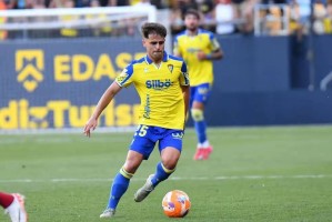 海港官宣在即！武磊西甲前队友即将加盟，曾因不给武磊传球被球迷骂