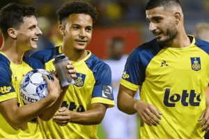 欧冠强弱对话：拜仁主场围剿，圣吉联合死守破咒