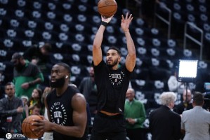 塔图姆季后赛得分超越皮尔斯 正式跻身队史前五 塔图姆季后赛得分超越皮尔斯 正式跻身队史前五