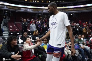 火箭不太会顶薪续约杜兰特 新合同可能降至2年1亿