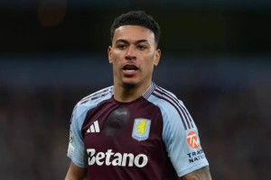 8000万镑!切尔西锁定英格兰天才,球迷炸锅:这价格值吗?维拉被迫放人? 8000万镑!切尔西锁定英格兰天才,球迷炸锅:这价格值吗?维拉被迫放人?