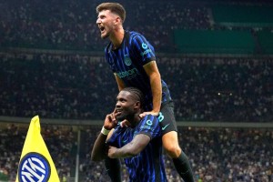 一场5-0踢出意甲惨案,国米新帅创历史,超级后卫独造两球 一场5-0踢出意甲惨案,国米新帅创历史,超级后卫独造两球