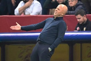 利物浦欧冠0-1客负加拉塔萨雷,斯洛特乱点鸳鸯谱坑惨两将,各项赛事遭遇两连败 利物浦欧冠0-1客负加拉塔萨雷,斯洛特乱点鸳鸯谱坑惨两将,各项赛事遭遇两连败