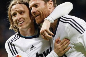 官宣！阿隆索第3次加盟皇马！3目标已完成1个，伯纳乌仅剩2老队友