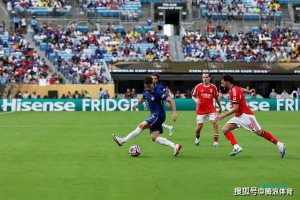 雷公助我!本菲卡1-1切尔西进加时,第86分钟因天气原因中断2小时 雷公助我!本菲卡1-1切尔西进加时,第86分钟因天气原因中断2小时