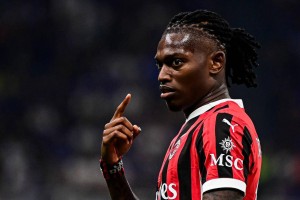 巴萨夏季重磅引援锁定阿尔瓦雷斯,马竞巨星年薪过千万 巴萨夏季重磅引援锁定阿尔瓦雷斯,马竞巨星年薪过千万