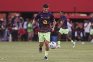 世体:切尔西向费尔明保证他会是球队主力,给球员48小时做决定 世体:切尔西向费尔明保证他会是球队主力,给球员48小时做决定