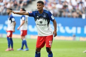 2-1，18岁新星利剑出鞘，德甲升班马汉堡终结3轮不胜 迎赛季首胜